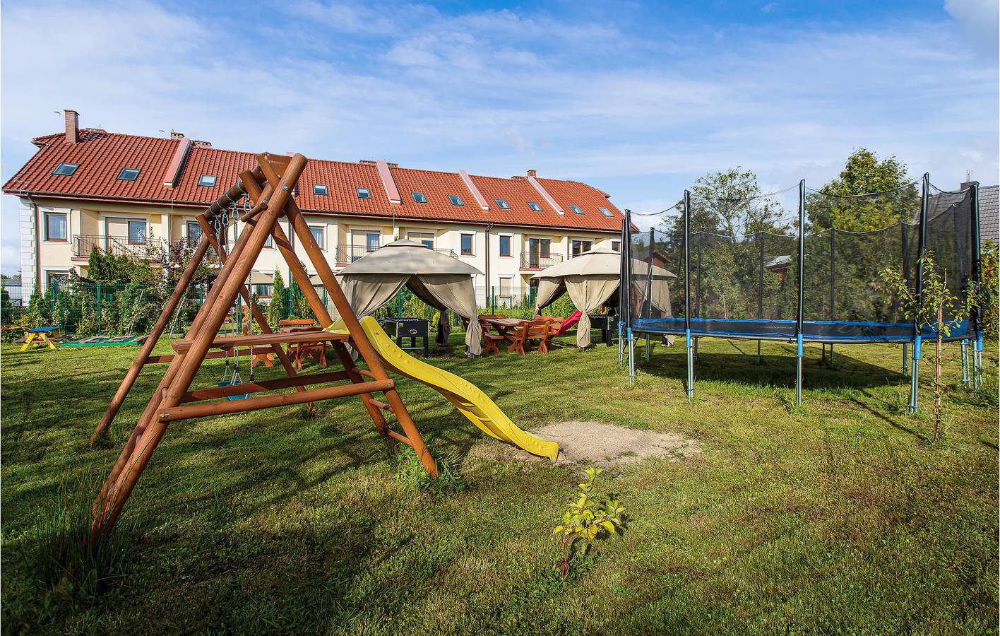 Ferienhaus für 14 Personen mit Terrasse in Mielno, Powiat Koszaliński
