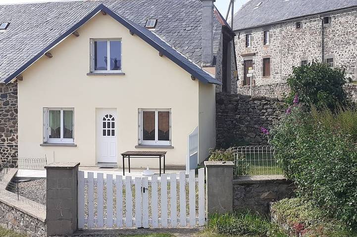 Maison de vacances pour 4 personnes, avec Jardin à Vèze