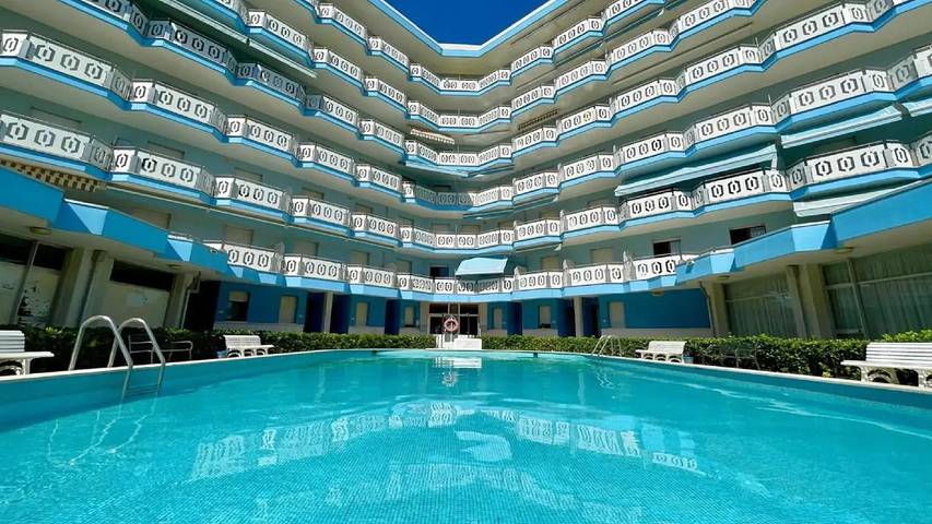 Holiday apartment for 2 people, with balcony and pool, with pets - 1