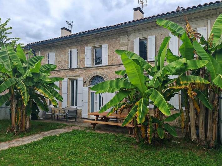 Location de vacances pour 10 personnes, avec vue et jardin à Cézac - 2