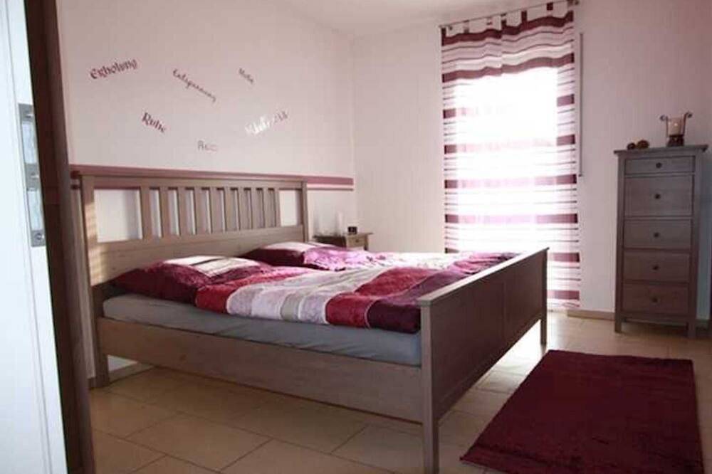 Ganze Wohnung, Ferienwohnung Am Schlummwegjenny Harnisch - Ferienwohnung in Thesenvitz, Bergen auf Rügen