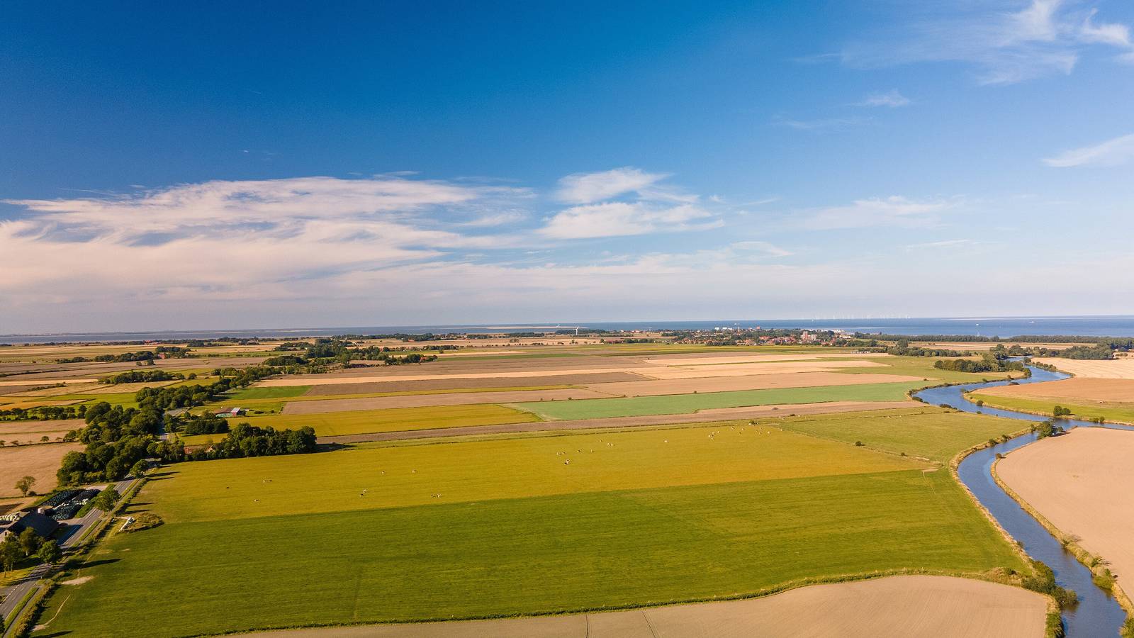 Ganze Wohnung, Ferienwohnung 'Möwennest' mit gemeinsamer Terrasse, Wi-Fi und Klimaanlage in Wangerland, Südliche Nordseeküste