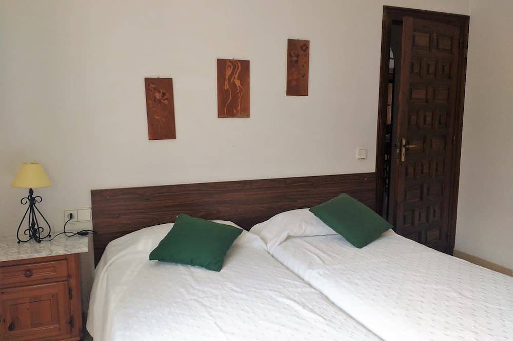 Villa independiente para 10 personas, piscina privada ubicada en Miami Playa in Miami Platja, Montroig