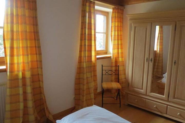 Ferienwohnung für 2 Personen, mit Balkon in Wackersberg - 2