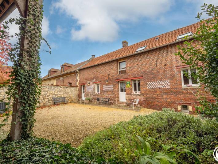 Gîte pour 11 personnes, avec Terrasse et Jardin
