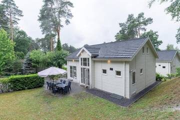 Ferienhaus für 10 Personen, mit Garten in Heerlen
