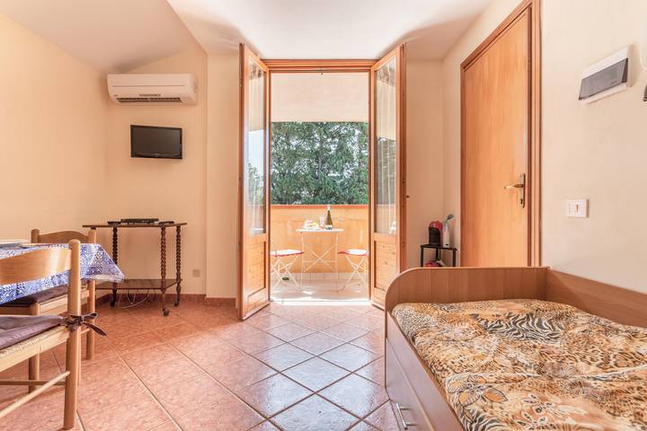 Gîte pour 4 personnes, avec balcon à Campofelice di Roccella - 4