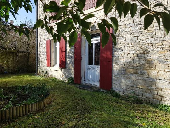 Gîte pour 7 personnes, avec jardin et terrasse - 1
