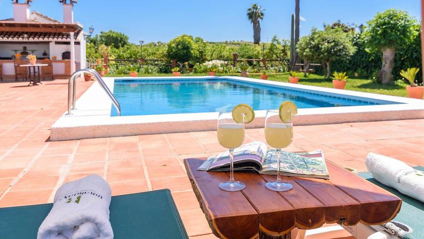 Casa rural para 6 personas, con balcón/terraza y piscina en Álora - 2