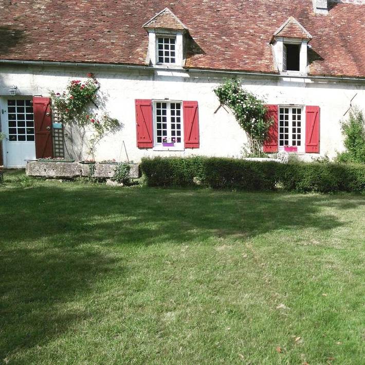 Gîte pour 4 personnes, avec vue et jardin, animaux acceptés dans Treigny-Perreuse-Sainte-Colombe - 2