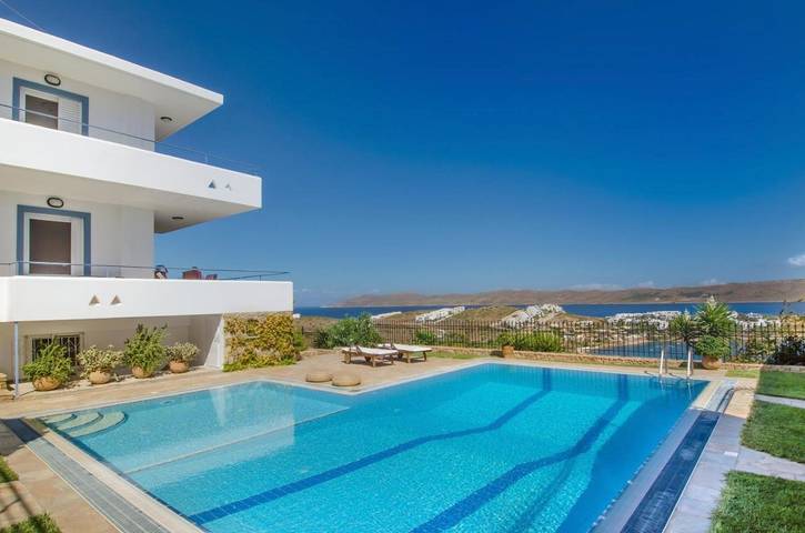 Villa für 8 Personen, mit Garten und Pool sowie Ausblick - 1