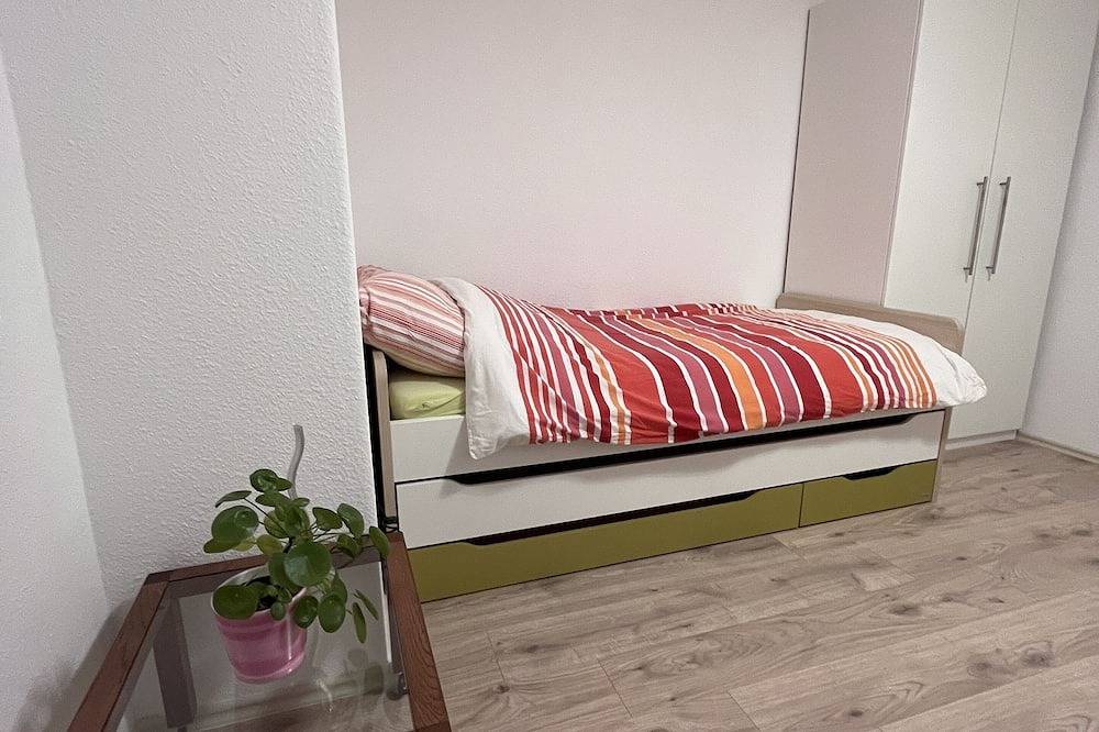 Ganze Wohnung, Ankommen & Wohlfühlen - geräumige Ferienwohnung mit Terrasse und grüner Umgebung in Wallerfangen, Saargau