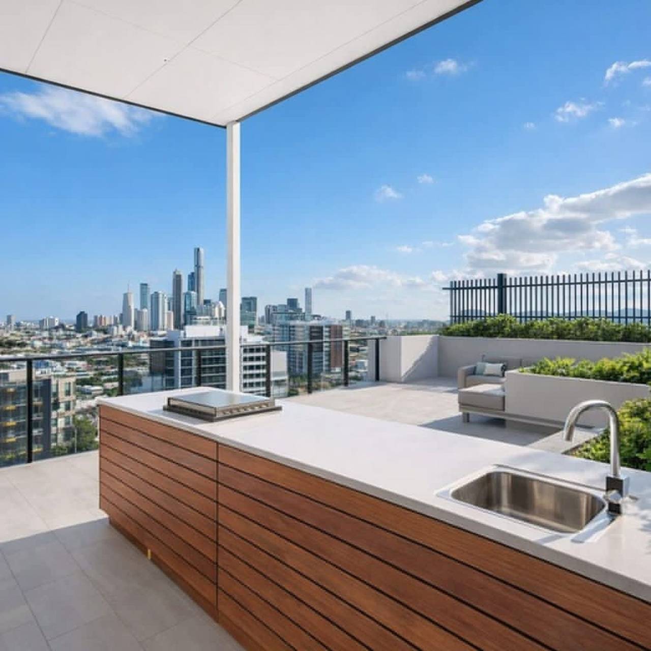 Ganze Wohnung, 2Br Food Drink Hub Pool Views Gym Roof Tce in Brisbane, Moreton Bay