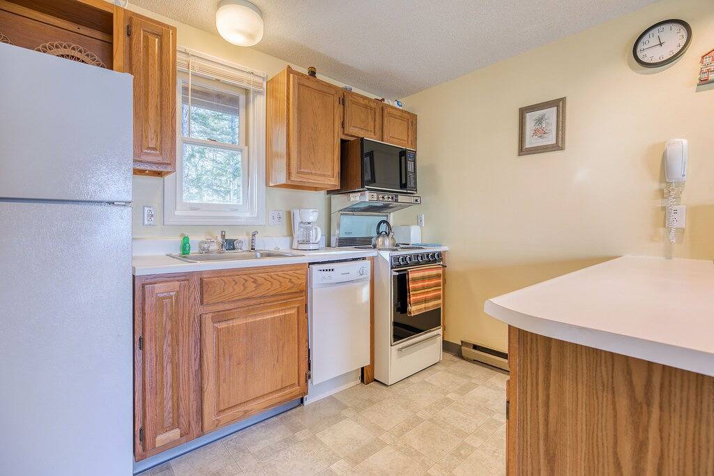 Ganze Wohnung, Haus mit Seeblick, Gemeinschaftspools, Tennis, Sauna und Privatstrand! in Gilford, Lake Winnipesaukee