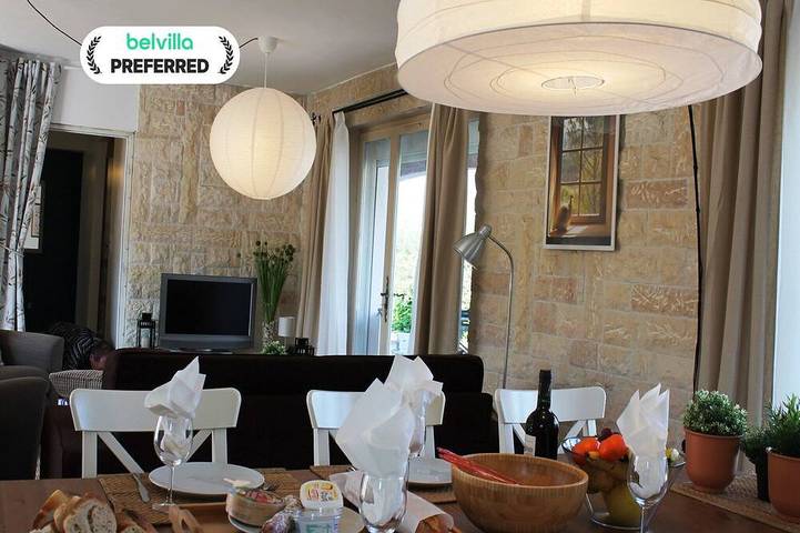 Maison de vacances pour 11 personnes, avec piscine ainsi que jardin et balcon à Rousson