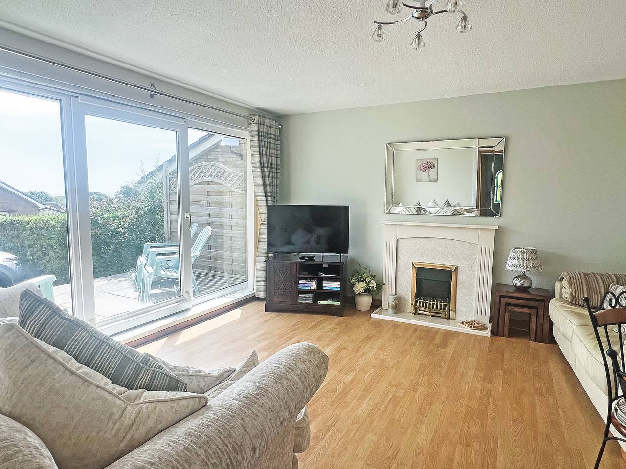 Bungalow Highfields in Swansea region