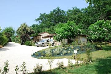 Gîte pour 5 personnes, avec piscine et jardin à Thonac