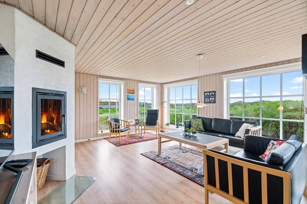 Reetdachhaus mit Wintergarten in fantastischer Dünenlage in Skodbjerge, Haurvig