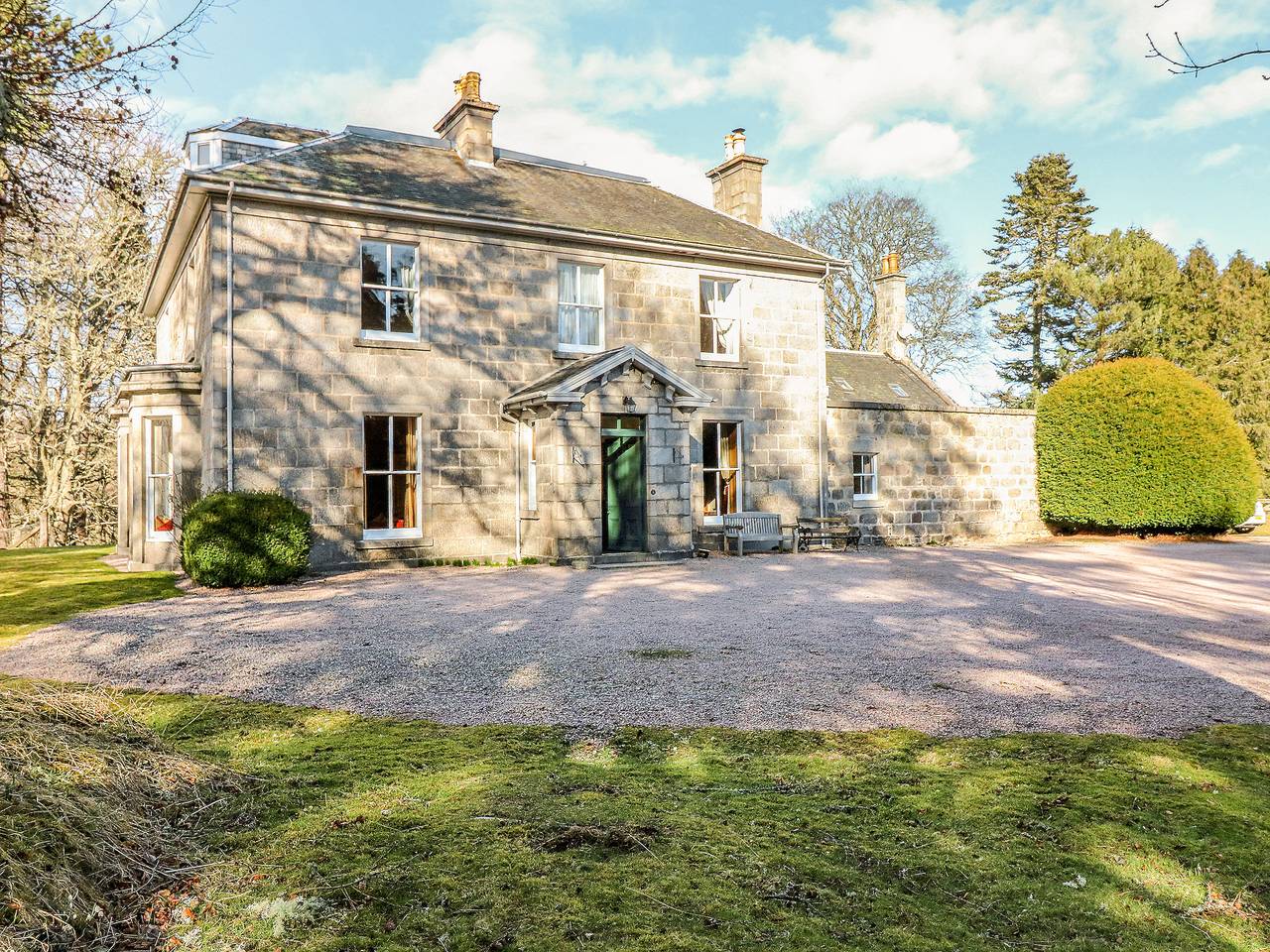 Cottage for 15 People in Cairngorms National Park, Scotland