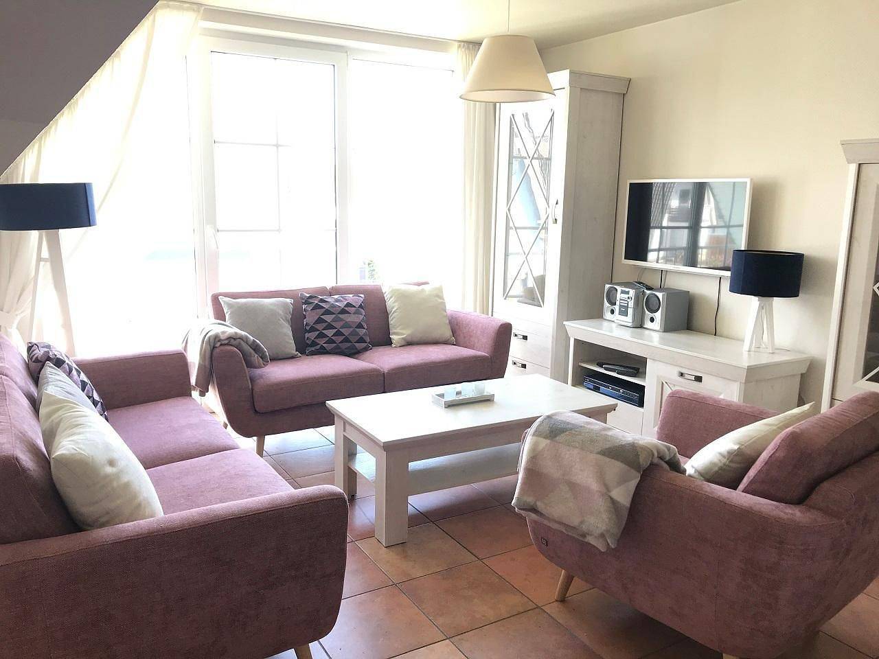 Entire apartment, Wunderschöne, strandnah gelegene Ferienwohnung in Ostseebad Zingst, Zingst