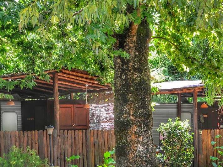 International Glamping Lago di Bracciano  - Wohnwagen 2 personen - Caravan patio - Pet Friendly in Trevignano Romano, Braccianosee