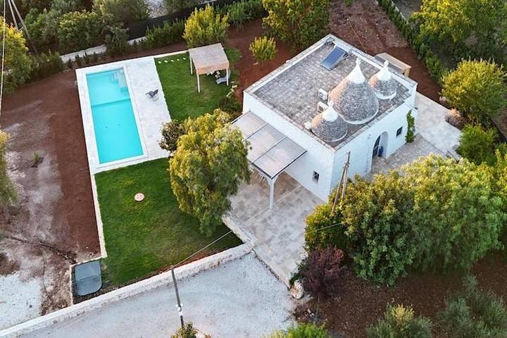 Trullo per 4 persone, con giardino e piscina in Selva di Fasano