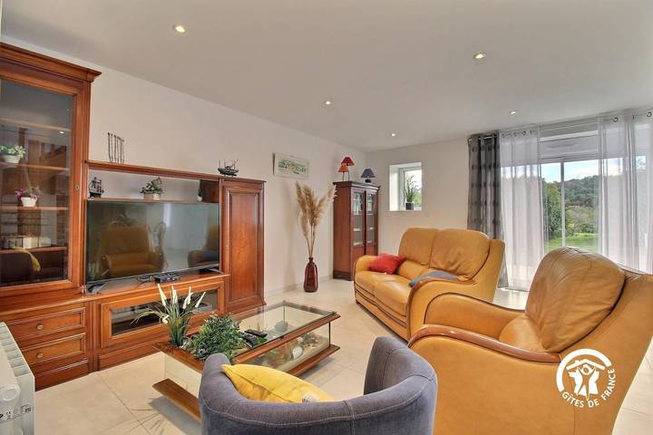 Gîte pour 6 personnes, avec jardin à Pluherlin - 3