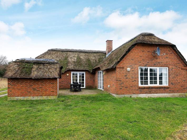 Ferienhaus für 10 Personen, mit Whirlpool und Terrasse sowie Pool und Sauna in Vedersø Klit