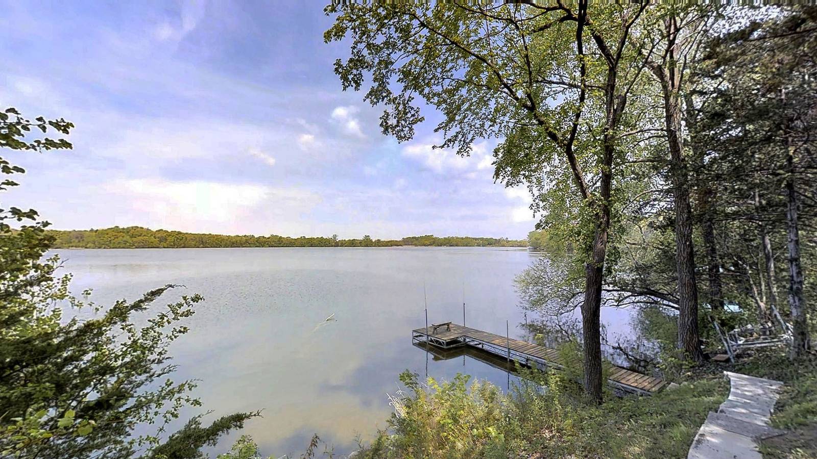 Lakefront Hideaway in Saint Paul in Meeker County