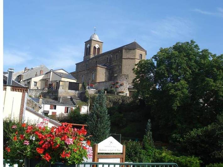 Gîte pour 6 personnes, avec terrasse ainsi que vue et jardin dans Montcy-Notre-Dame