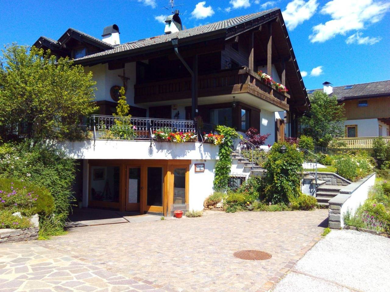 Double Room in Cavalese, Fleimstaler Alpen