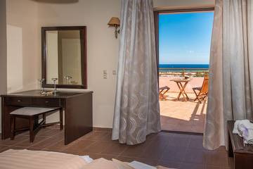 Villa for 6 People in Planos, Zakynthos, Photo 1