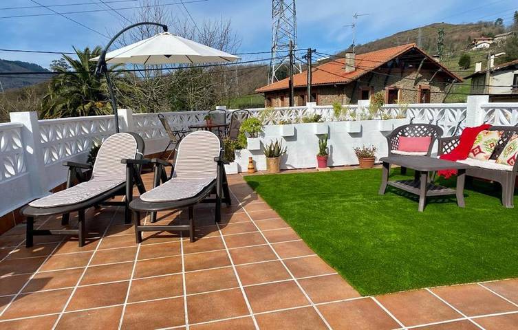 Apartamento de vacaciones para 3 personas, con vistas además de jardín y piscina en Vizcaya - 3