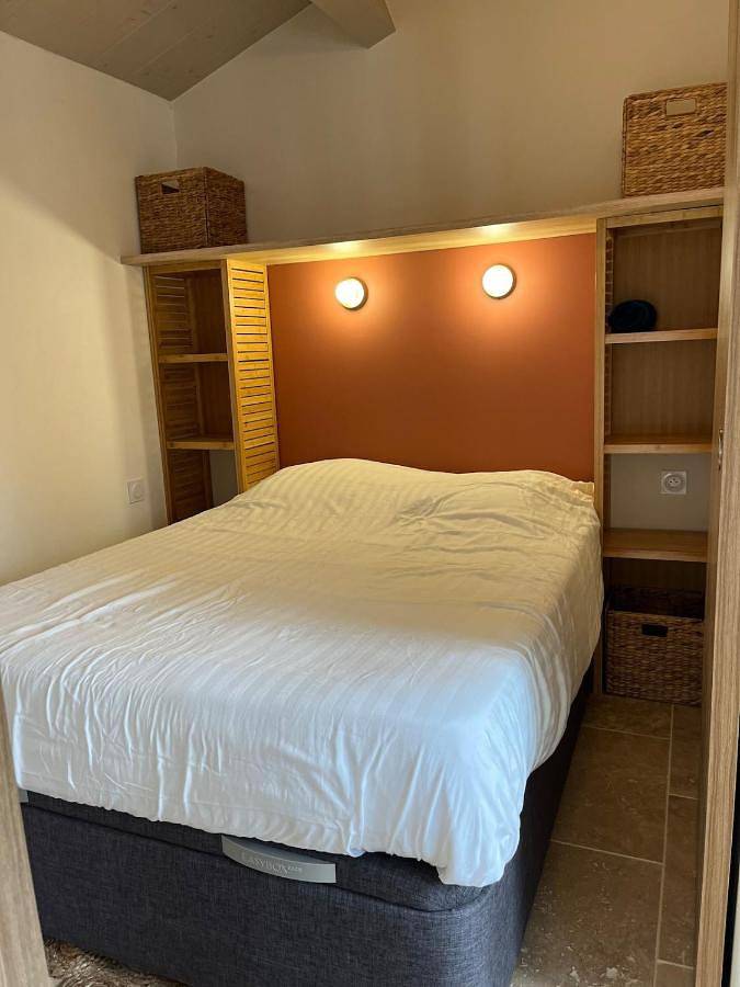 Appartement entier, One-Bedroom Apartment in Puilboreau, Région de La Rochelle