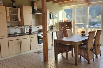 Ferienwohnung für 6 Personen, mit Balkon und Whirlpool in Bad Neuenahr