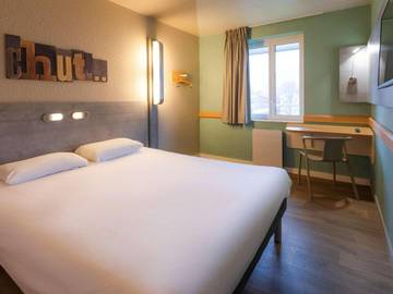 Hôtel pour 2 personnes, avec vue ainsi que terrasse et jardin à Gilly-sur-Isère