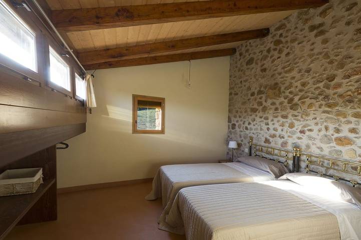 Maison rurale proche de la Costa Brava et des Pyrénées. in Lladó, Haut-Ampurdan