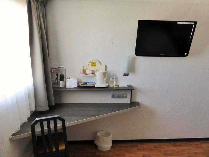 Hôtel pour 5 personnes, avec terrasse, animaux acceptés à Lons - 4