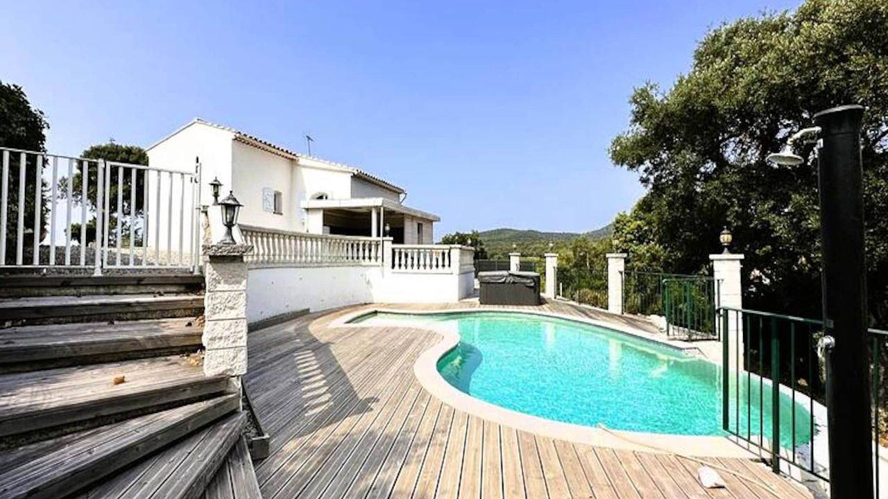 Appartement De Vacances pour 9 Personnes dans La Londe-les-Maures, Parc national de Port-Cros
