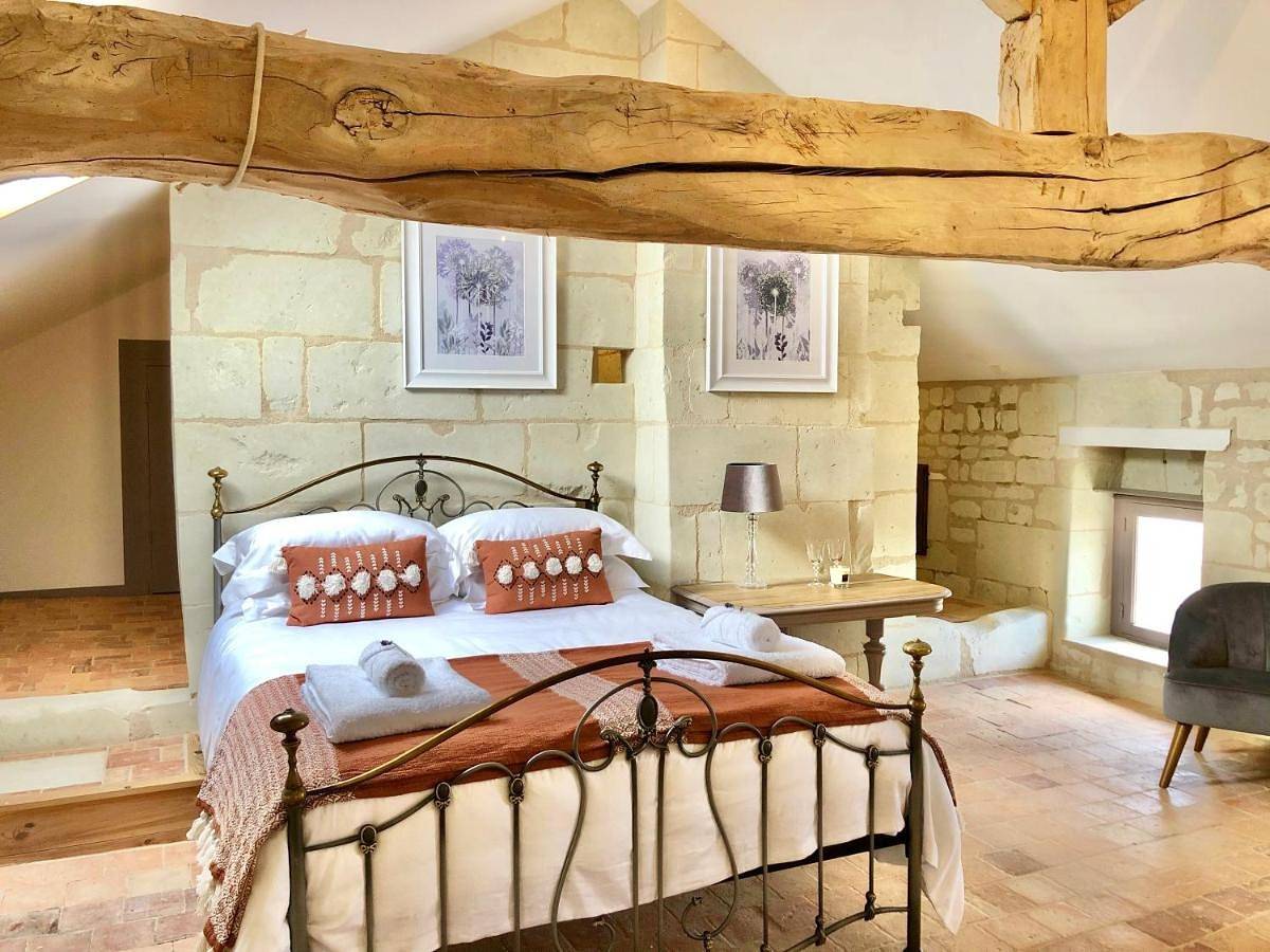 Deluxe Double Room in Ranton, Vienne (France)
