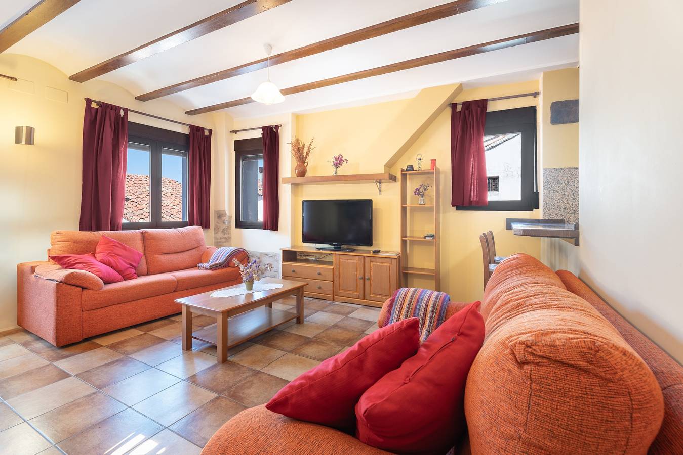 Ganze Wohnung, Ferienwohnung "Casa El Cojo 2C" mit Bergblick, Balkon und Wlan in Alcalá de la Selva, Teruel und Umgebung