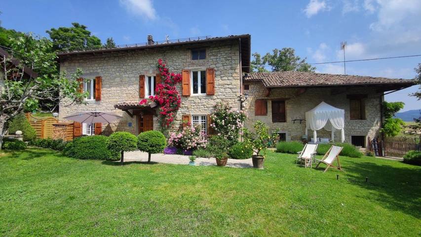 Casa vacanza per 4 persone, con Terrazza e Giardino nonché Panorama a Pavullo nel Frignano