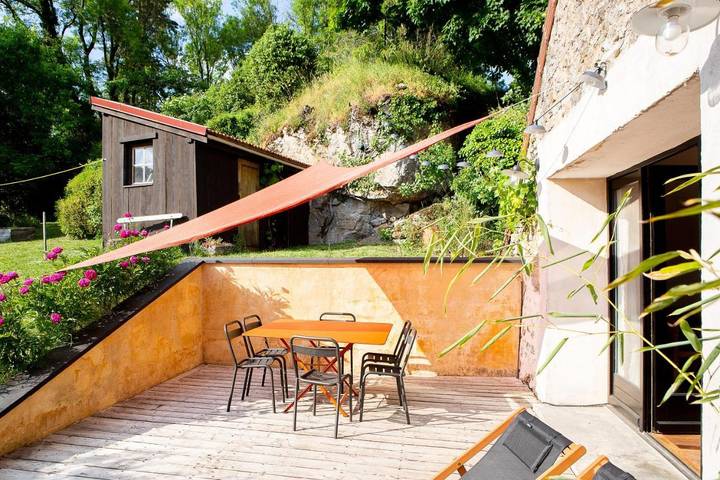 Location de vacances pour 4 personnes, avec terrasse à Alise-Sainte-Reine