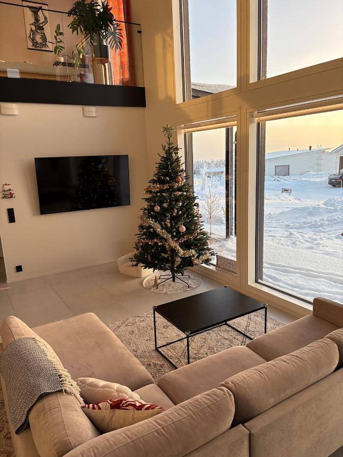 Ferienwohnung für 8 Personen, mit Garten und Ausblick sowie Sauna, kinderfreundlich in Rovaniemi - 4