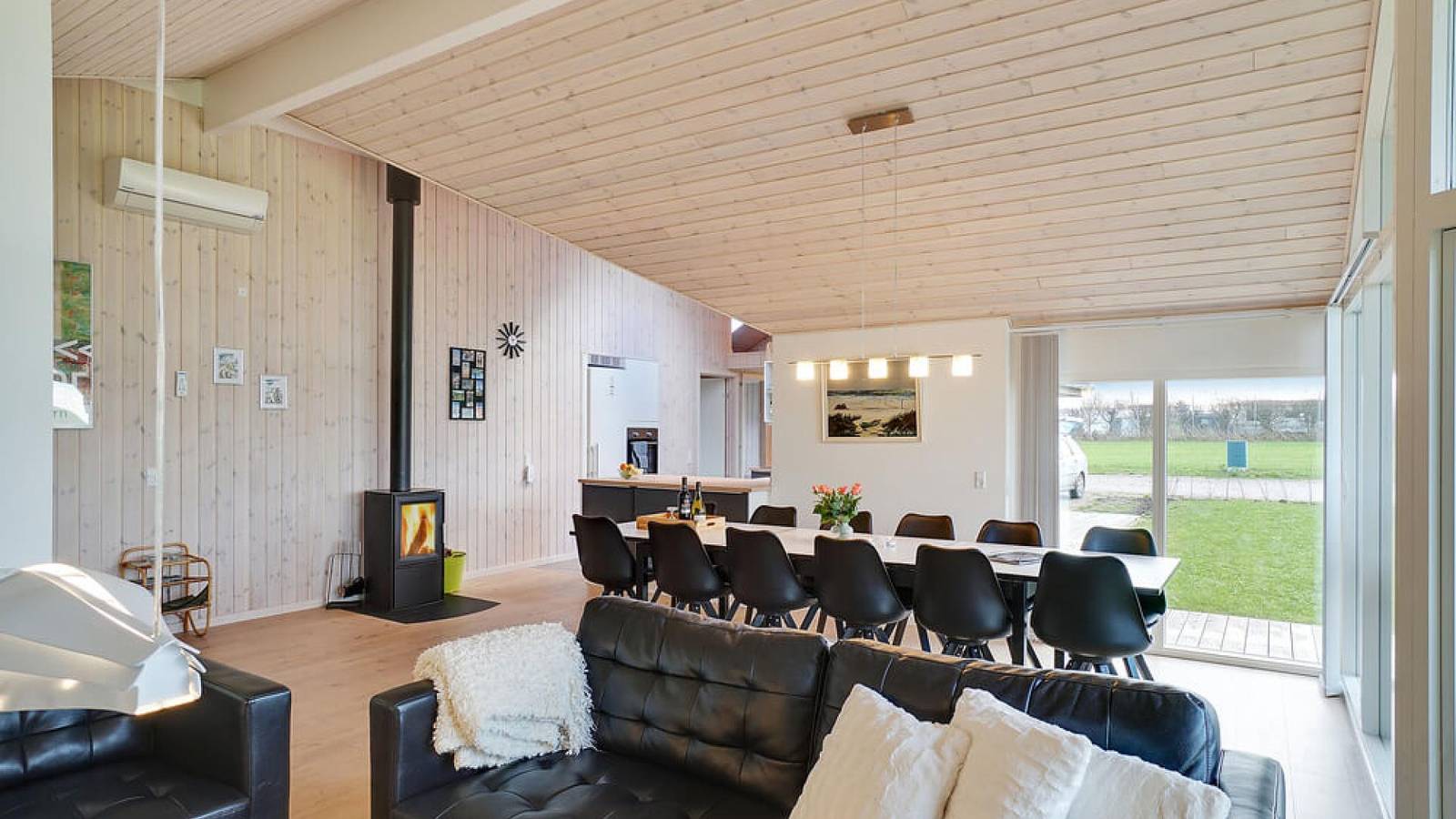 444 - Sommerhus ved hyggelige Saksild Strand i Østjylland in Saksild Strand, Saksild
