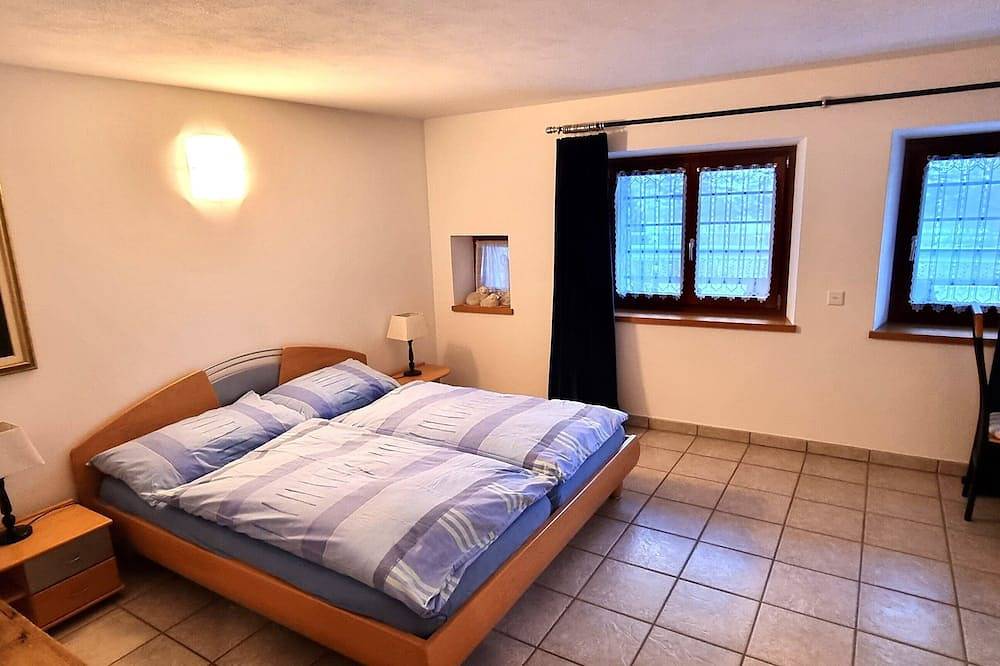 Auf der Suche nach der Essenz und Romantik der schweizerisch-italienischen Region Tessin? in Brione, Tessiner Alpen