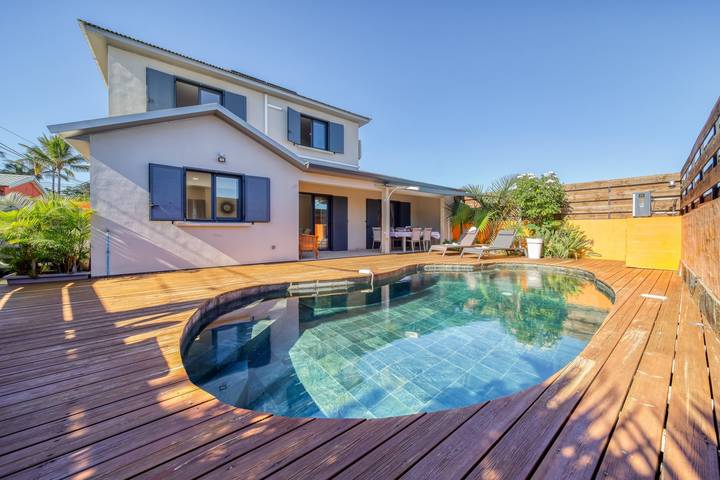 Villa pour 8 personnes, avec piscine ainsi que terrasse et jardin sur l' Île de la Réunion - 2