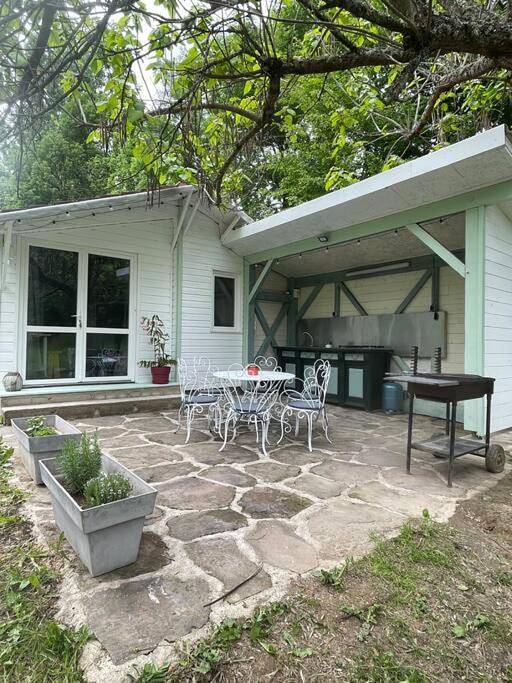 Maison de campagne pour 4 personnes, avec terrasse et vue à Sérilhac