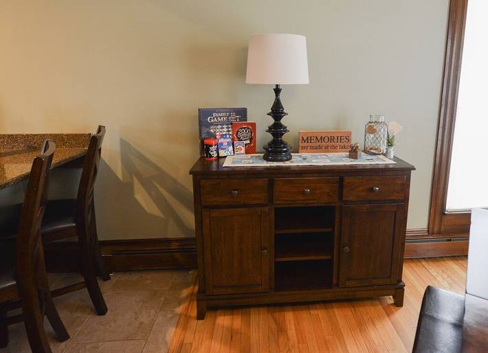 Vacation rental for 10 people, with yard in Chautauqua Lake