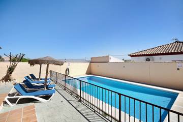 Chalet voor 8 Personen in Chiclana de la Frontera, Andalusië, Afbeelding 1